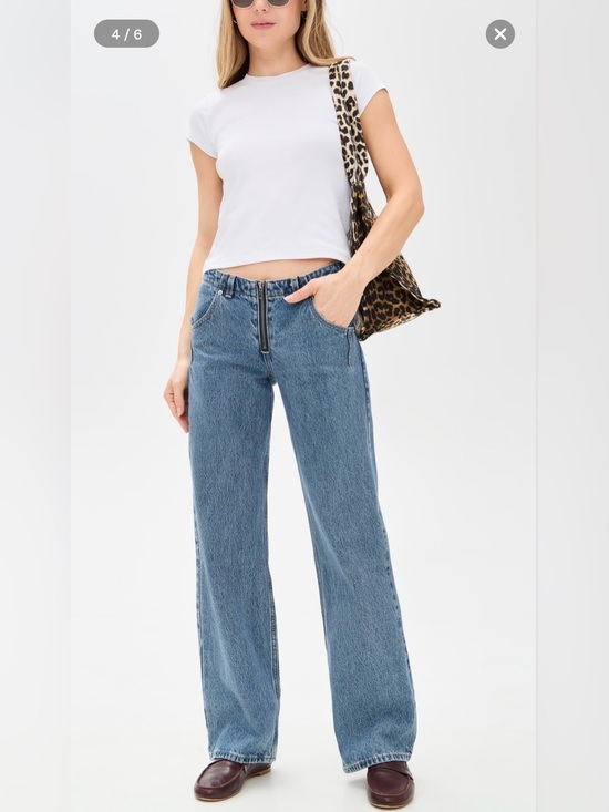 Levi's Pants - Levi's
Low Loose Styled Zipper Jeans